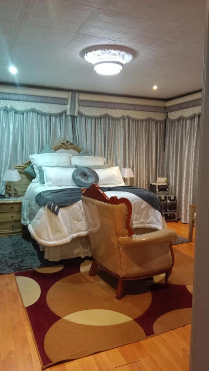 Makhanda B&B Grahamstown Bagian luar foto